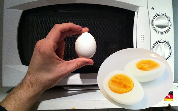 Cách luộc trứng bằng lò vi sóng tưởng khó mà dễ