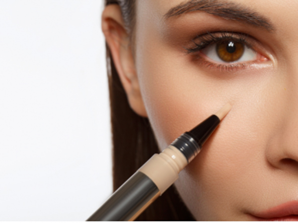 Kết hợp kem che khuyết điểm