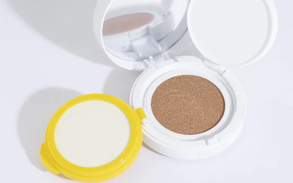 Cushion với thiết kế tiện lợi Cushion với thiết kế tiện lợi