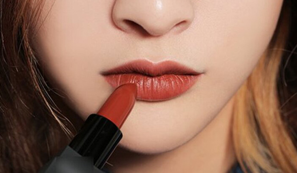 Son màu nâu đất