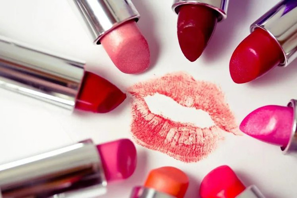 Son môi có hạn sử dụng không? Hạn sử dụng của son là bao lâu?