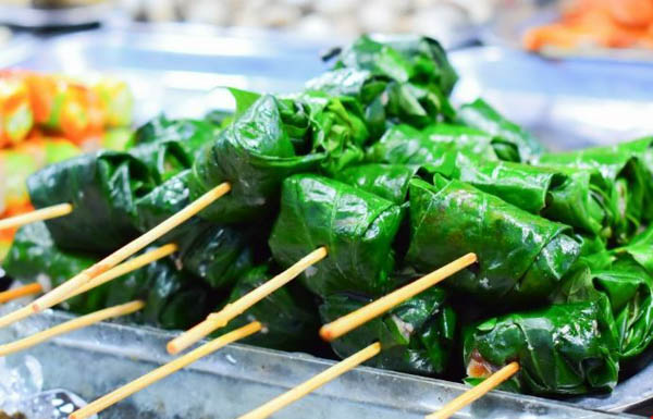 Bà bầu ăn lá lốt được không?