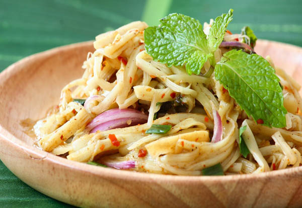 Hướng dẫn ăn măng an toàn cho bà bầu