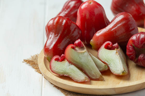 Bà bầu ăn mận được không?